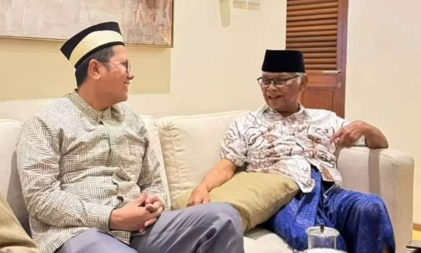 Ketua Umum Majelis Ulama Indonesia (MUI) Pusat KH Anwar Iskandar bersama KH Cholil Nafis. (Foto: dok/ngopibareng.id)