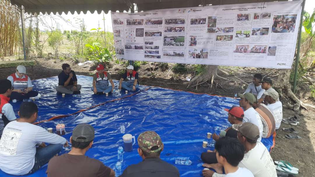 Pertamina EP Cepu (PEPC) Zona 12, dan petani tergabung dalam Lembaga Masyarakat Desa Hutan (LMDH) Rimba Tani, di Desa Bandungrejo, Kecamatan Ngasem, Bojonegoro. (Foto: Istimewa)