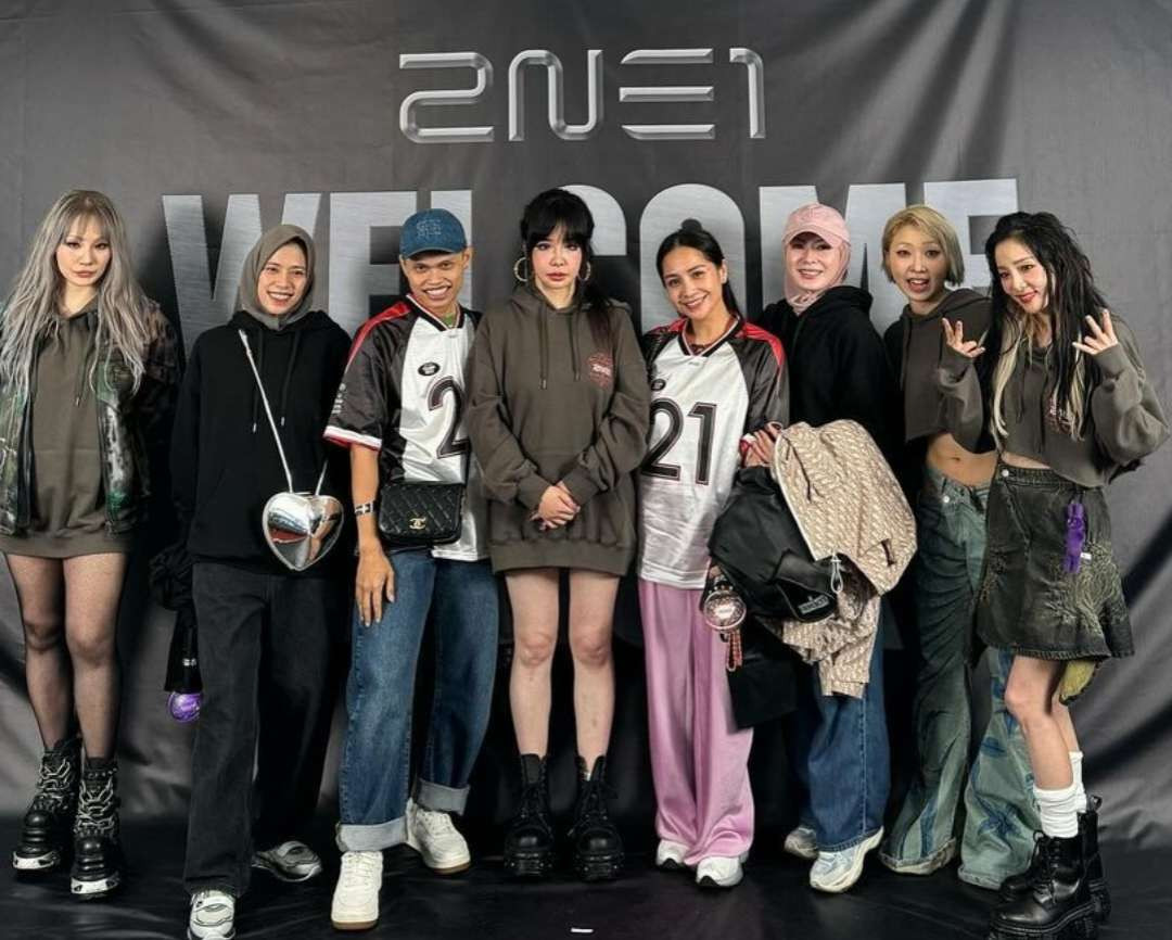 Nagita Slavina dan Ayana Moon nonton konser reuni perdana 2NE1 di Seoul, Korea Selatan, Jumat 4 Oktober 2024. (Foto: Instagram @raffinagita1717)