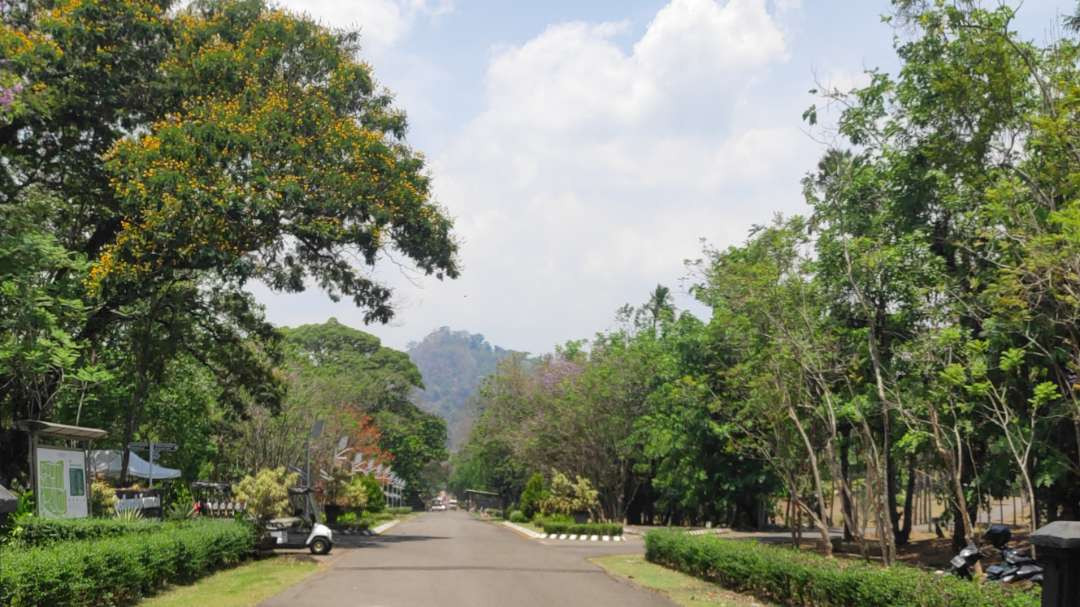 Badan Meteorologi Klimatologi dan Geofisika merilis prakiraan cuaca di Kota Malang, Minggu, 6 Oktober 2024 berpotensi hujan pada pagi dan siang hari. (Foto: Agung/Ngopibareng.id)