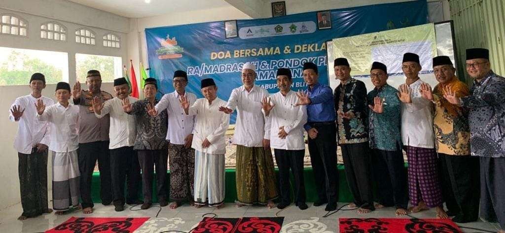 Teks Foto.Doa bersama yang diselenggarakan oleh Kemenag Kabupaten Blitar. (Foto: Kemenag for ngopibareng.id)