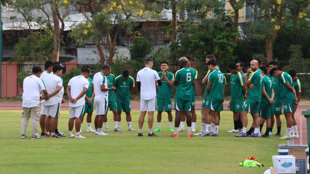 Persebaya fokus mempersiapkan di jeda kompetisi. (Foto: Fariz Yarbo/Ngopibareng.id)