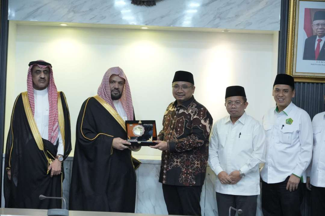 Imam dan khatib Masjid Nabawi Syaikh Ahmad bin Ali Al-Hudzaifi saat ini sedang melaksanakan kunjungan ke Indonesia. (Foto: Dok Kemenag)