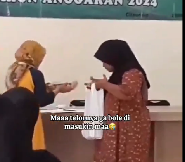 Bantuan sosial bagi ibu hamil di Kecamatan Dayeuhkolot, Bandung, yang lagi viral. (Foto: tangkapan layar X)