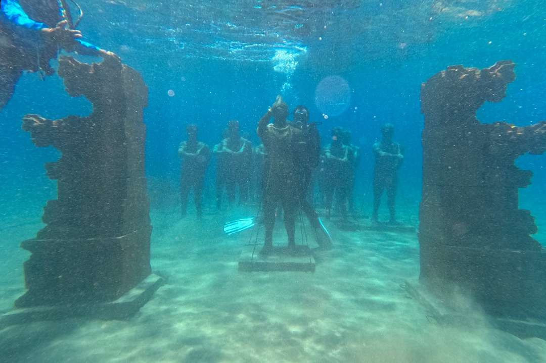 Diorama Majapahit's Warrior Underwater di Bangsring Under Water. (Foto: Istimewa)