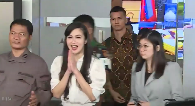 Sandra Dewi saat diperiksa di Kejaksaan Agung RI beberapa waktu lalu. (Foto: tangkapan layar Metrotv)