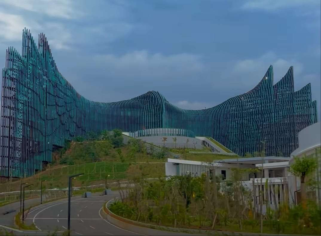 Istana Garuda berada di dataran lebih tinggi tepat di belakang Istana Negara IKN. (Foto: Istimewa)