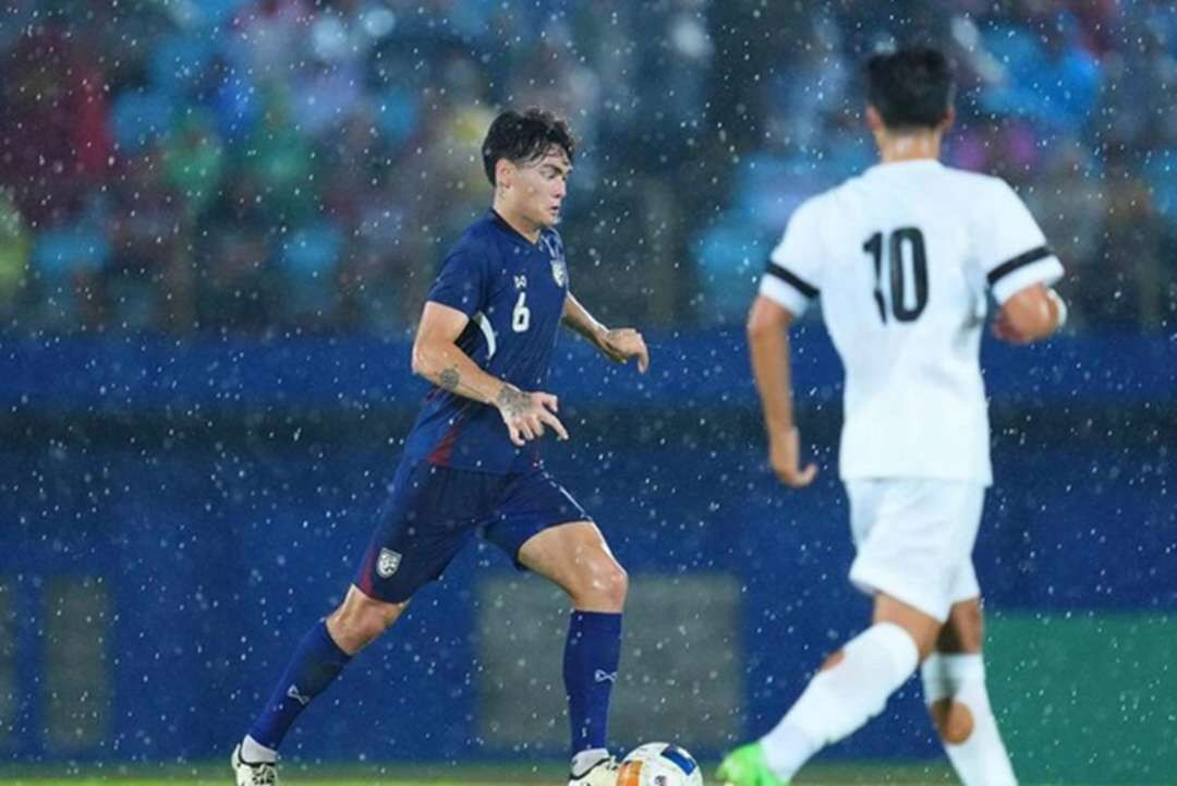 Babak pertama Piala Raja 2024 (Kings Cup) yang mempertemukan Timnas Thailand vs Filipina berakhir imbang dengan skor 0-0. (Foto: Instagram @changsuek)