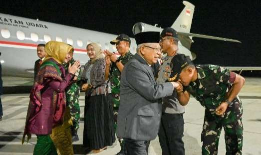 Wapres Ma'ruf Amin beserta rombongan tiba di Tanah Air usai KTT Asean di Laos, Jumat 11 Oktober 2024 malam. (Foto: Setwapres)