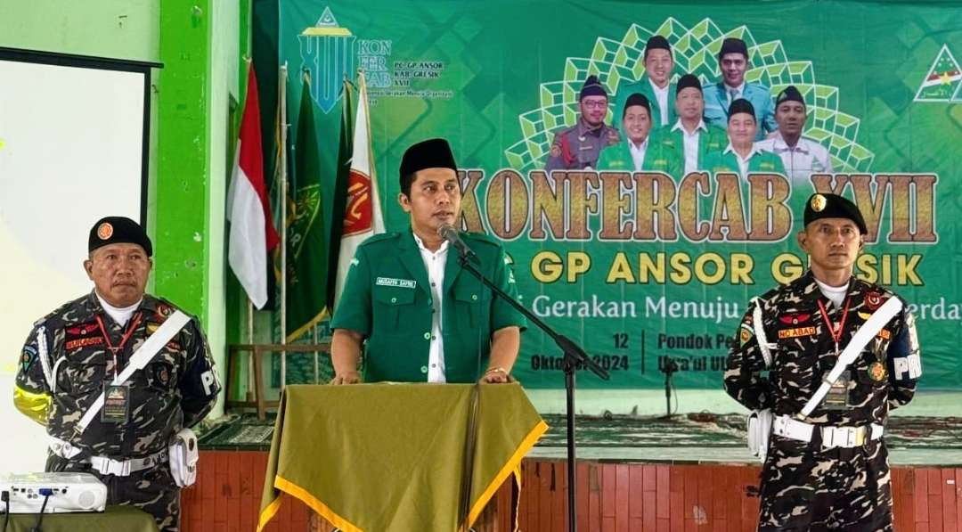 Ketua Ansor Jatim Musaffa Safril, saat menyampaikan pesan-pesan penting kepada para peserta Konfercab GP Ansor Gresik. (Foto. PW Ansor Jatim for ngopibareng.id)