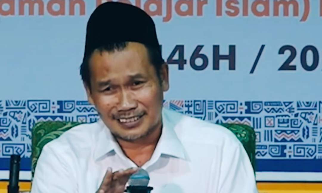 KH Ahmad Bahauddin Nursalim alias Gus Baha. (Foto: dok/ngopibareng.id)