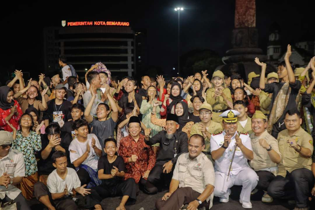 Peristiwa Pertempuran Lima Hari di Semarang, diperingati secara meriah dengan aksi treatikal di Kawasan Tugu Muda, Kota Semarang, Senin malam. (Foto: Dok Pemprov Jateng)