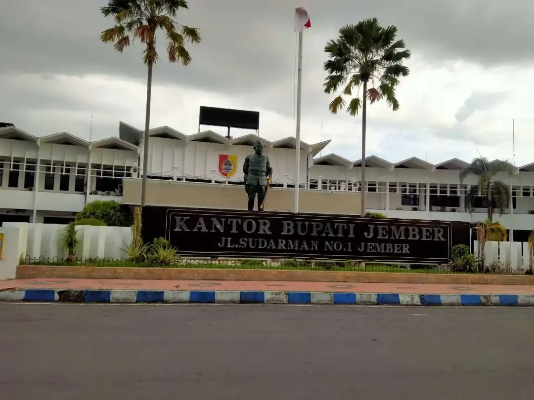 Kantor Bupati Jember (Foto: Rusdi/Ngopibareng.id)