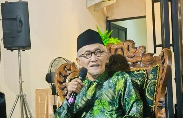 KH Miftachul Akhyar, Pengasuh Pondok Pesantren Miftachussunnah KedungTarukan Surabaya. Kembali ke tradisi tasawuf. (Foto:dok/ngopibareng.id)