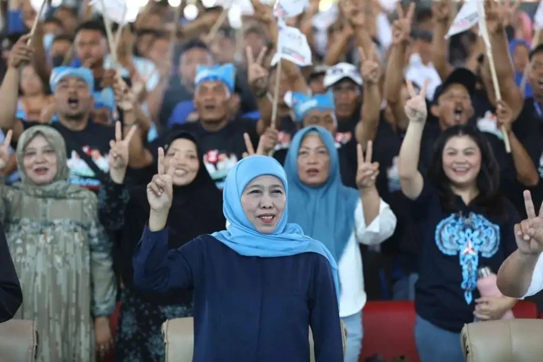 Khofifah sampaikan selamat bertugas untuk Presiden Prabowo dan Wapres Gibran, serta terima kasih pengabdian untuk Presiden ke-7 Jokowi yang hasilkan capaian pembangunan luar biasa. (Foto: Istimewa)