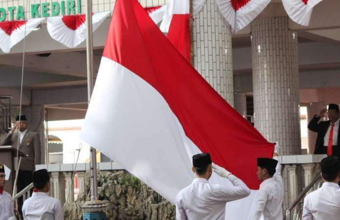 Pondok Pesantren Wali Barokah, Kediri, Jawa Timur gelar upacara bendera peringati Hari Santri Nasional 2024. (Foto: Istimewa)