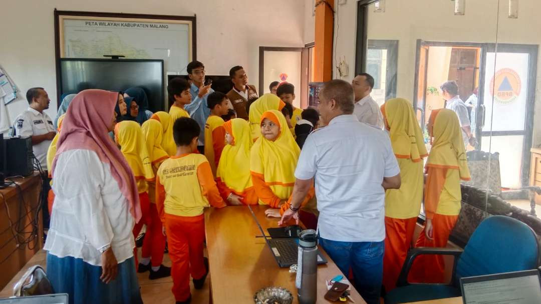 Siswa-siswi SD Permata Iman Sriwedari mengenal potensi ancaman bencana (Foto: BPBD Kabupaten Malang)