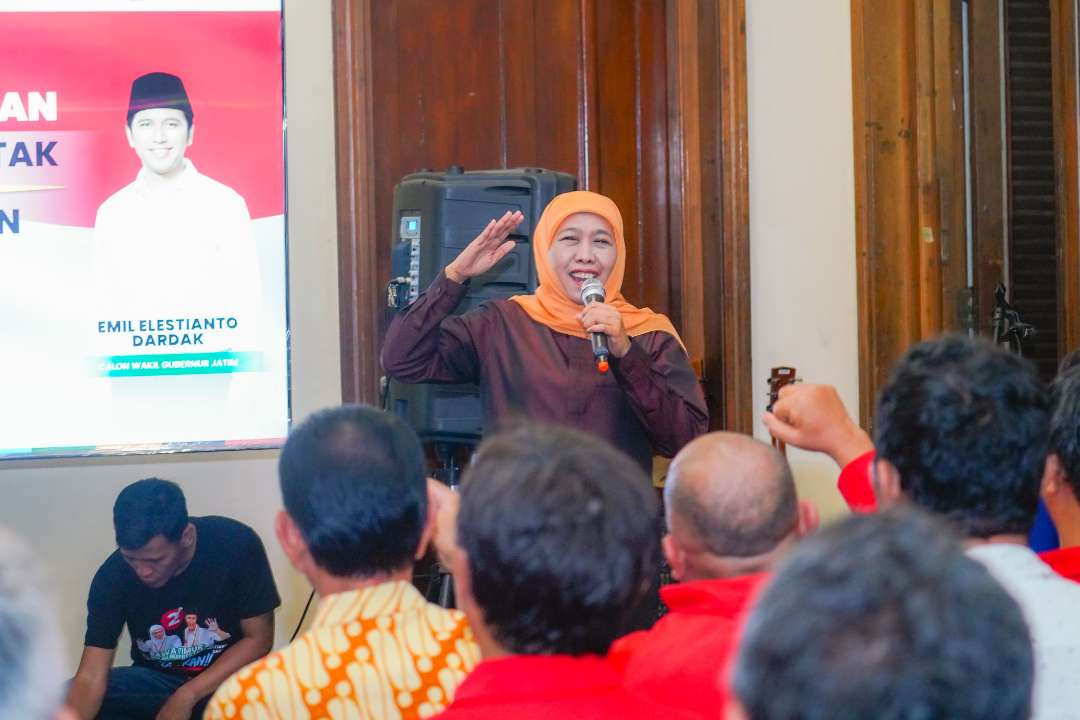 Relawan Pemuda Batak Bersatu (PBB) Jawa Timur, menyampaikan deklarasi untuk siap memenangkan  Calon Gubernur dan Wakil Gubernur Jawa Timur Khofifah Indar Parawansa dan Emil Elestianto Dardak. (Foto: Dok)