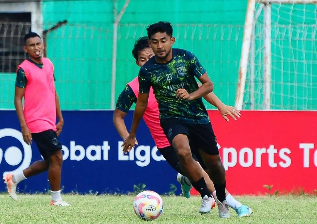 Persela Lamongan sesi latihan terakhir jelang hadapi Persipal Palu, Minggu, 27 Oktober 2024. (Foto: Instagram @persela.fc)