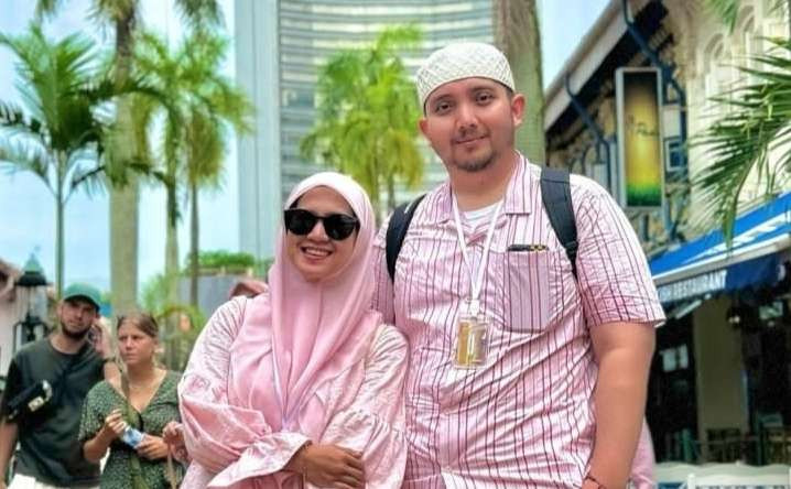 Ning Sheila Hashiba dan Gus Achmad Katabihi, dari Pondok Pesantren Lirboyo Kediri. Rumah tangga bahagia. (Foto:dok/ngopibareng.id)