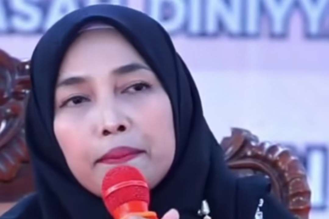 Nyai Hj Robi'atul Bishriyah binti Kiai Ahmad Mustofa Bisri, Rembang. Terus berdakwah. (Foto: dok/ngopibareng.id)