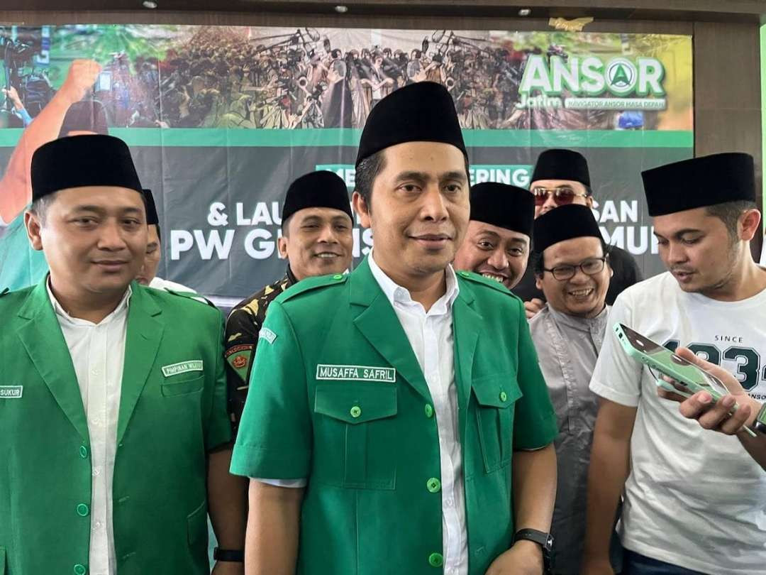 H.Musaffa Safril Ketua Pw Ansor Jatim Didampingi Sekretaris Muhammad Sukur Saat Launching Pengurus PW Ansor Jatim Masa Khidmat 2024-2028 di Aula PW Ansor Jatim, Surabaya 26/10/2024. (Foto : Ansor Jatim for ngopibareng.id)