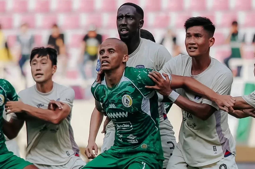 Persita Tangerang berhasil mengalahkan tuan rumah PSS Sleman 2-1 dalam pertandingan Lanjutan Liga 1 di Stadion Manahan Solo, Minggu, 27 Oktober 2024. (Foto: Ant)