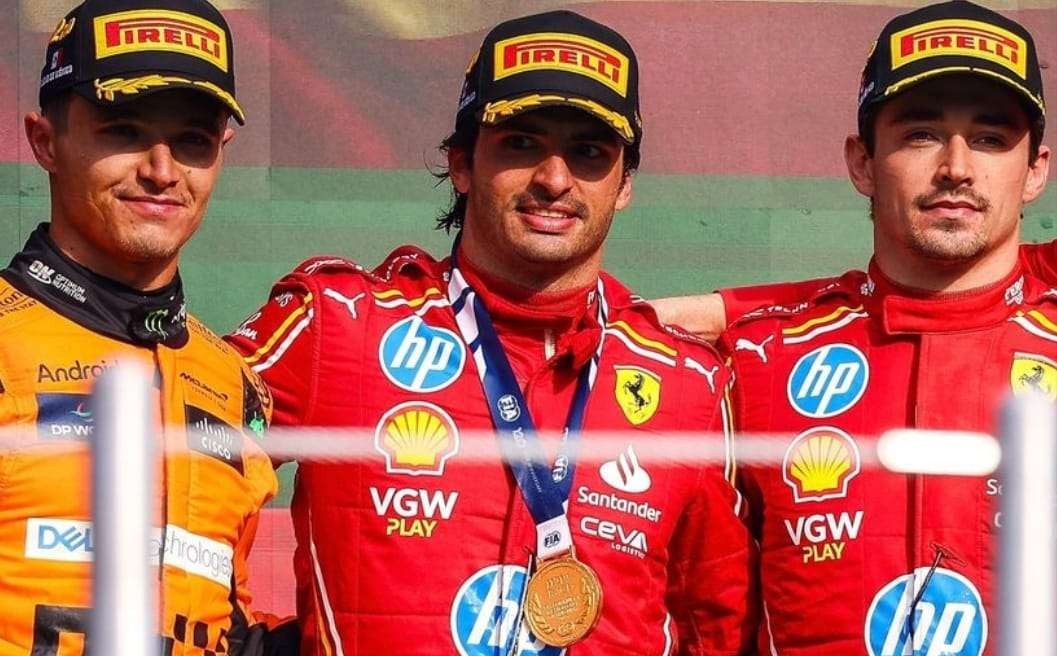 Pembalap Scuderia Ferrari, Carlos Sainz Jr (tengah) juara F1 GP Meksiko, Senin 28 Oktober 2024 pagi waktu Indonesia. (Foto: Instagram F1)