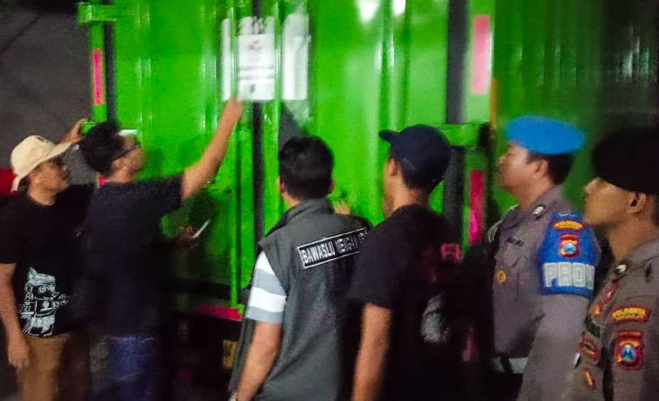 Logistik Pemilu tiba di KPU Sidoarjo (Foto: KPU Kabupaten Sidoarjo)