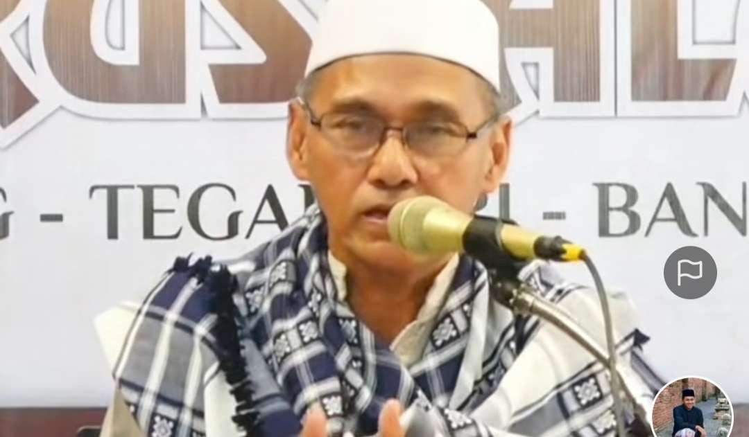 KH Achmad Hisyam Syafaat, Pengasuh Pondok Pesantren Blokagung Banyuwangi, Jawa Timur. (Foto:dok/ngopibareng.id)