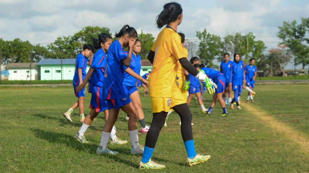 Pasukan Arema FC Women terus berlatih intensif. (Foto: Nanang Habibi)