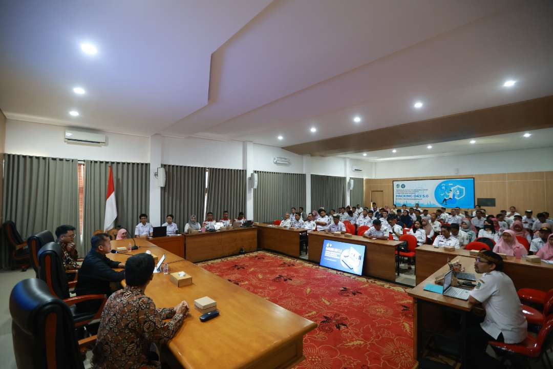 Ratusan ASN Banyuwangi mengikuti pelatihan dasar siber. (Foto: Humas Pemkab Banyuwangi)