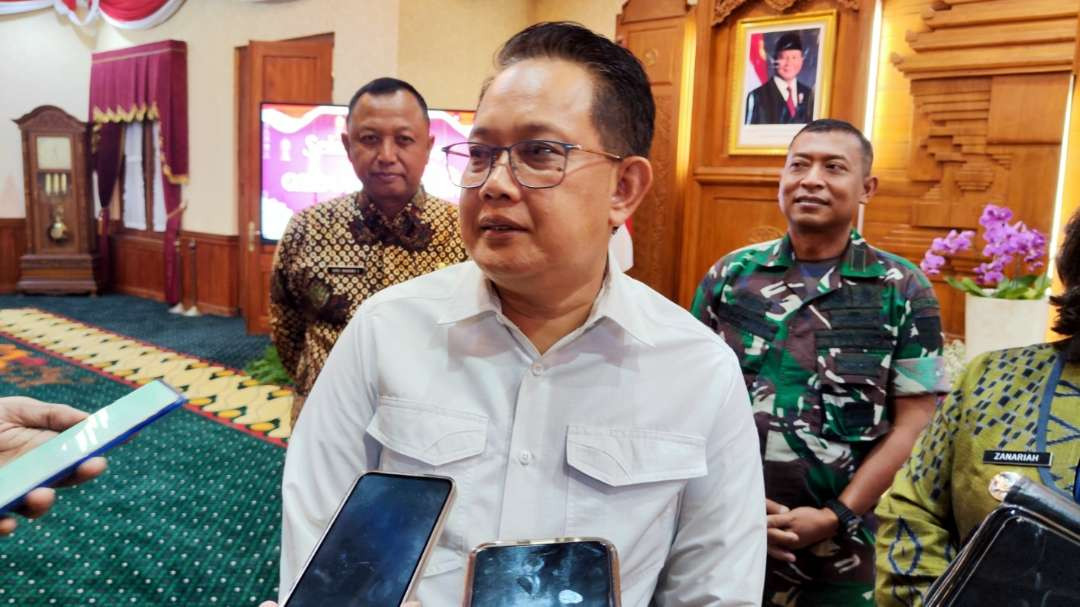 Pj Gubernur Jatim, Adhy Karyono. (Foto: Fariz Yarbo/Ngopibareng.id)