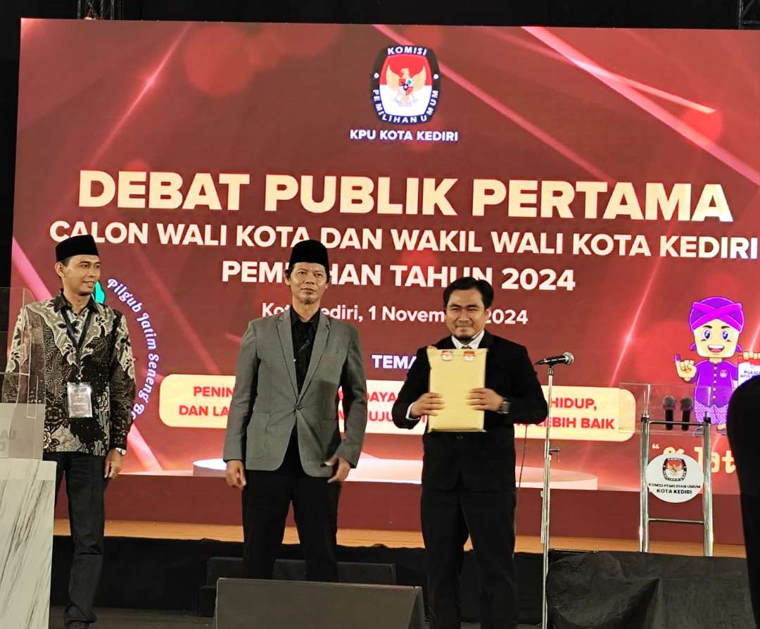 Debat publik pertama calon Walikota dan Wakil Walikota Kediri Pilkada 2024 berlangsung semarak dan sukses. (Foto: Fendi Lesmana/Ngopibareng.id)