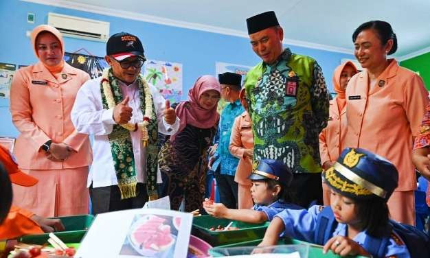 Menteri Pendidikan Dasar dan Menengah (Mendikdasmen), Abdul Mu’ti, melakukan kunjungan kerja ke TK Angkasa Sri Mulyono Herlambang foto: istimewa),