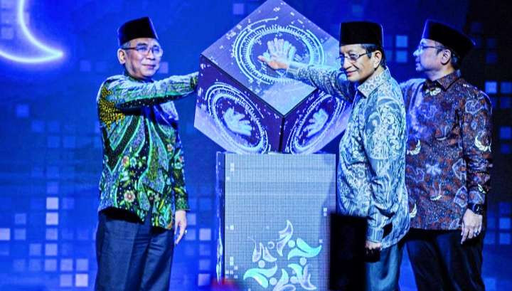 Menteri Agama Nasaruddin Umur didampingi Ketua Umum PBNU KH Yahya Staquf dan Yaqut Cholil Qoumas pada peluncuran Institute For Humanitarian Islam (Foto: PBNU)