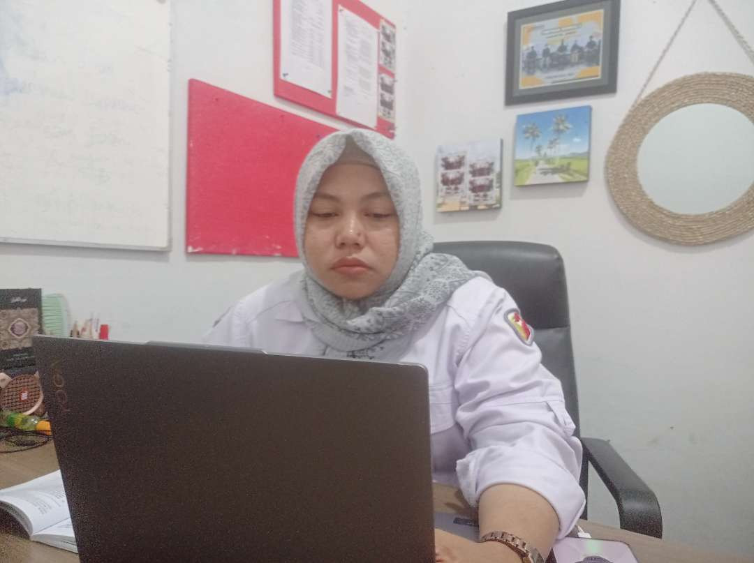 Koordinator Divisi Penanganan Pelanggaran Data dan Informasi Bawaslu Jember Devi Aulia Rahim. (Foto: Rusdi/Ngopibareng.id)