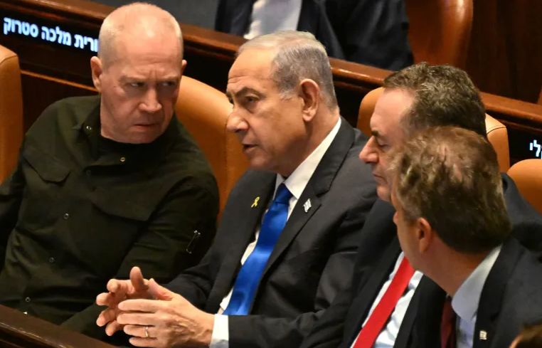 Perdana Menteri Israel Benjamin Netanyahu memecat Menteri Pertahanan Yoav Gallant (Kiri) dan mengangkat eks Menteri Luar Negeri Israel Katz. (Foto: Alj)