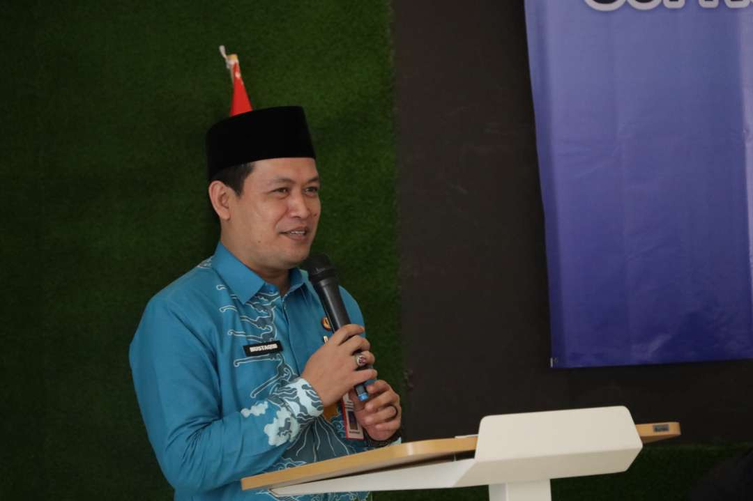 Plt. Kepala Dinas Komunikasi dan Informatika (Kominfo) Kabupaten Lumajang, Mustaqim imbau warga Lumajang wspada hoax jelang pilkada. (Foto: Pemkab Lumajang)