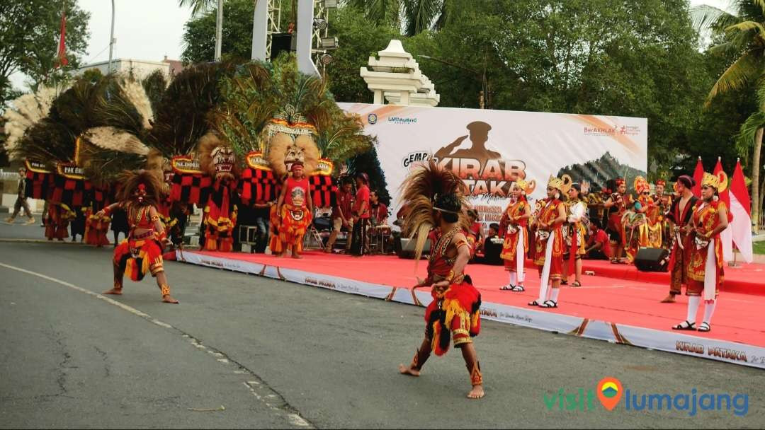 Salah satu bentuk sosiasliasi oleh Satpol PP Lumajang soal rokok ilegal. (Foto: Pemkab Lumajang)