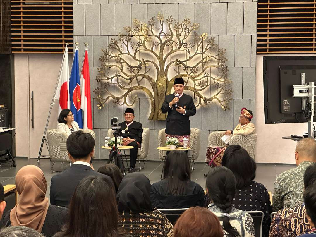 Tiga mantan pejabat tinggi Indonesia menerima penghargaan bergengsi dari Pemerintah Jepang, The Order of The Rising Sun, Gold and Silver Star. (Foto: KBRI Tokyo)