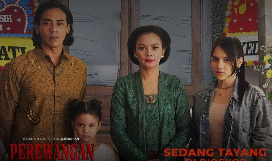 Keluarga Maya terjebak ritual ibu yang bersekutu dengan jin. (Foto: Instagram @filmperewangan)