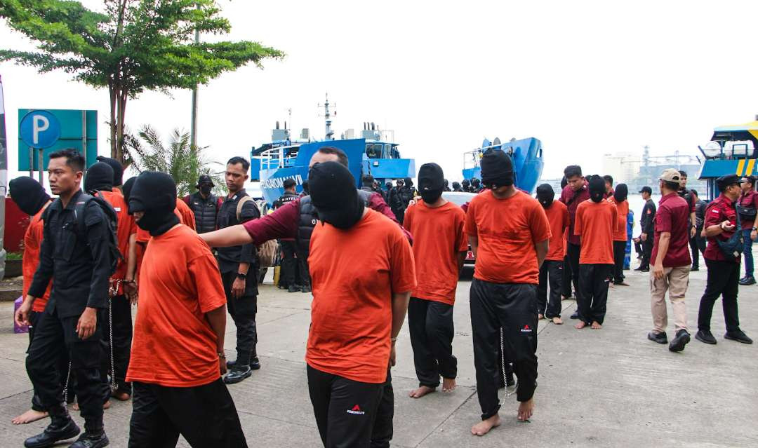 Puluhan napi dari Jatim dipindah ke Lapas Nusa Kambangan (Foto: Kemenkumham Jatim)