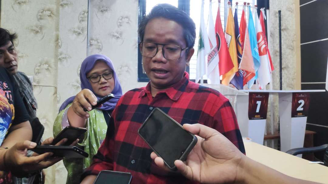 Komisioner KPU Kabupaten Malang Divisi Sosialisasi, Pendidikan Pemilih, Partisipasi Masyarakat, dan SDM, Marhaendra Pramudya Mahardika. (Foto: Agung Prima/Ngopibareng.id)