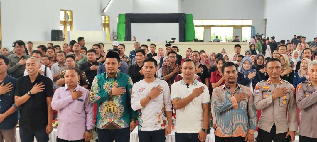 Hampir 500 orang penyelenggara Pemilu ikut dilibatkan dalam Kegiatan Simulasi Pemungutan dan Penghitungan Suara Pemilihan Gubernur dan Wakil Gubernur Jawa Timur serta Bupati dan Wakil Bupati Kediri 2024. (Foto: Fendi Lesmana/Ngopibareng.id)