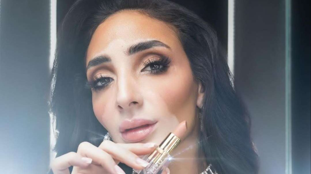 Miss Mesir, Logina Salah satu-satunya finalis Miss Universe 2024 yang mengidap Vitiligo dan Lupus. (Foto: Instagram)