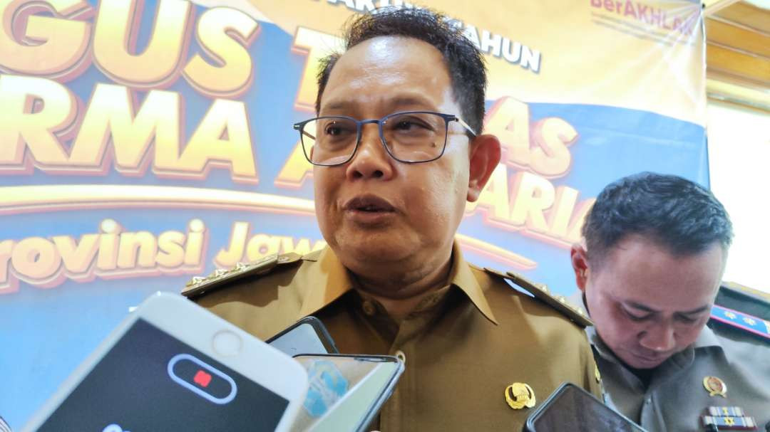 Pj Gubernur Jatim, Adhy Karyono bicara soal carok di Sampang jelang Pilkada. (Foto: Fariz Yarbo/Ngopibareng.id)