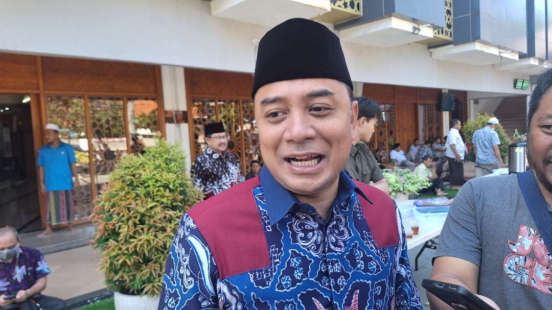 Walikota Surabaya (nonaktif) Eri Cahyadi yang sebentar lagi akan kembali menjabat sebagai walikota per Minggu 24 November 2024. (Foto: Julianus Palermo/Ngopibareng.id)