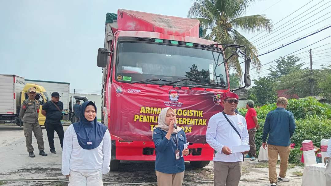 Salah satu armada pendistribusi logistik Pilkada 2024 tahap pertama (Foto: KPU Kabupaten Malang)