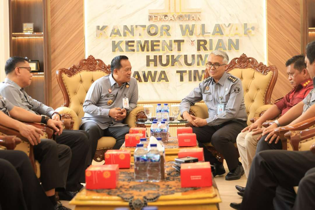 Kanwil Kemenkumham Kalimantan Selatan hari ini, Senin 25 November 2024 melakukan Studi Tiru ke Kanwil Kemenkumham Jatim. (Foto: Humas Kemenkumham Jatim)